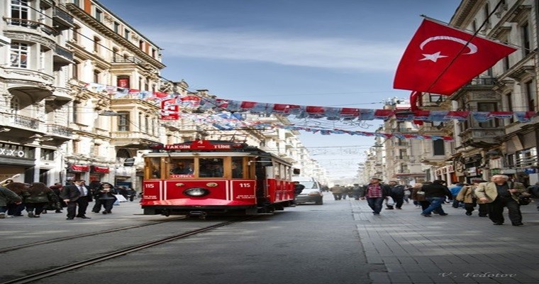 Istanbul avionom iz Tuzle Novembar i Decembar 2